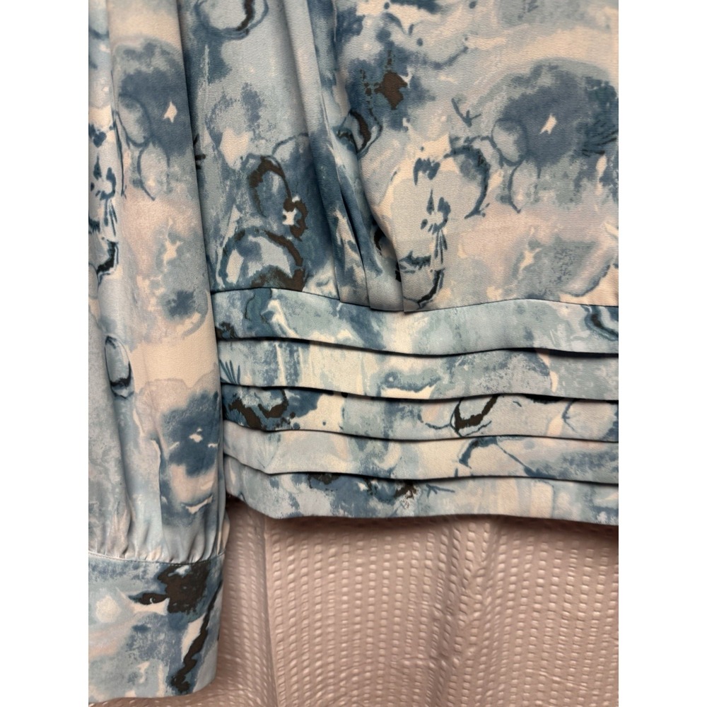 White House Black Market Banded Bottom Blouse Ruffle Shoulder Watercolor‎ Sz 14 - Picture 2 of 13